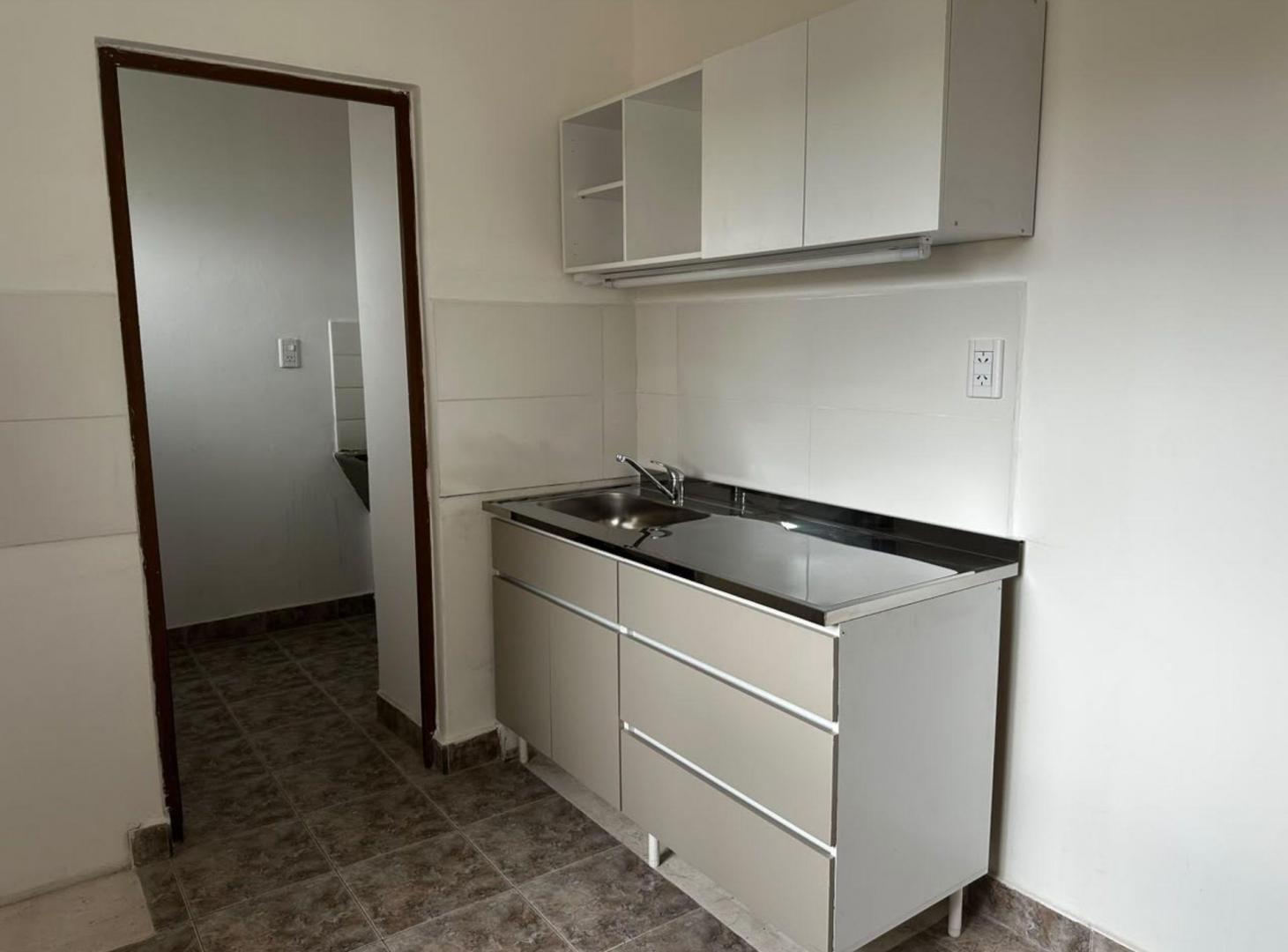 Foto de ALQUILER DEPTO 3 DORM BARRIO DOCENTE ZONA SUR, imagen 1