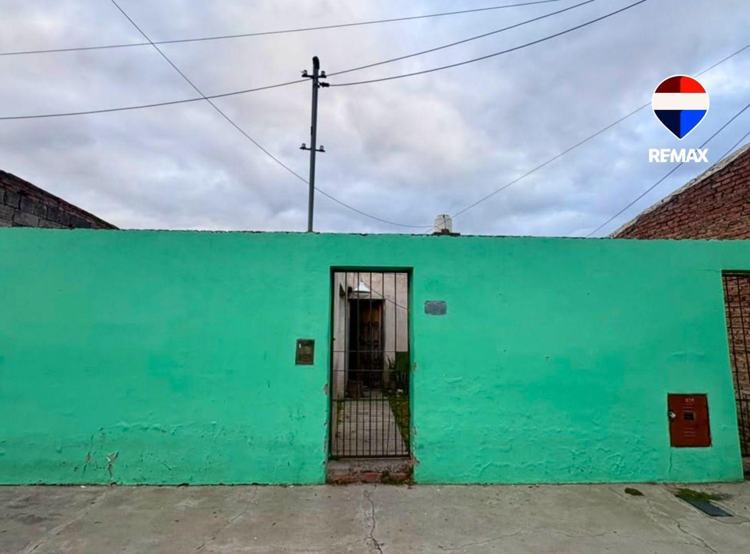 Foto de VENTA CASA EN ZONA OESTE 2 DORM TERRENO 350M2, imagen 2
