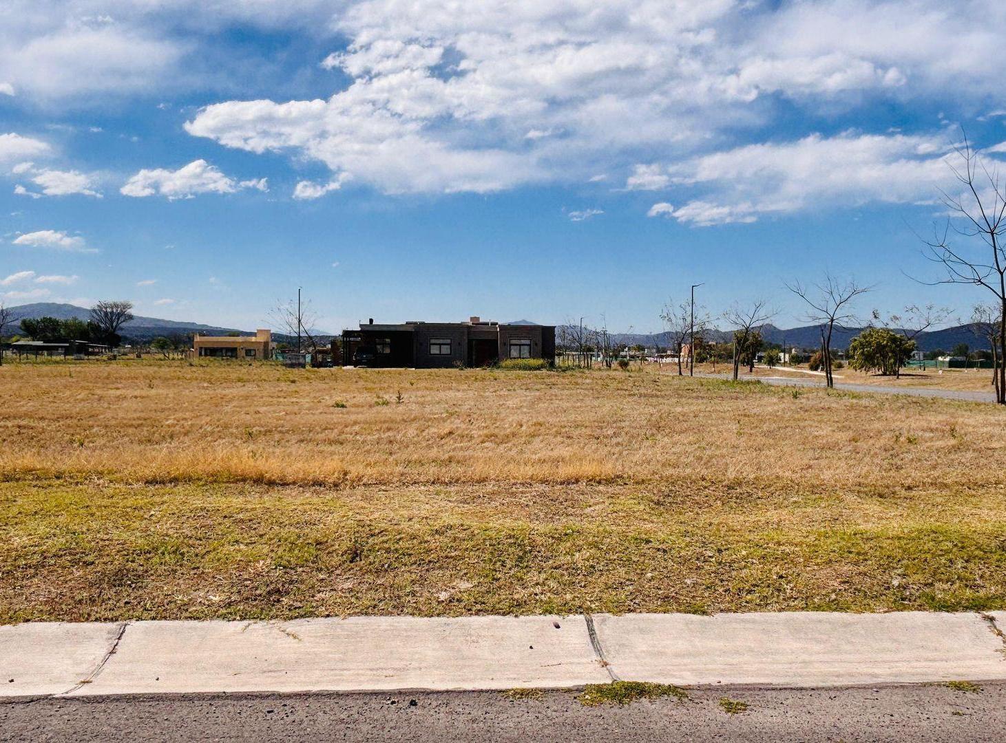 Foto de TERRENO EN ESQUINA EN VENTA LA VERBENA ZONA SUR, imagen 4
