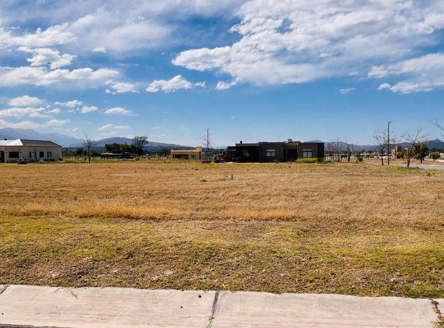 Foto de TERRENO EN ESQUINA EN VENTA LA VERBENA ZONA SUR, imagen 3
