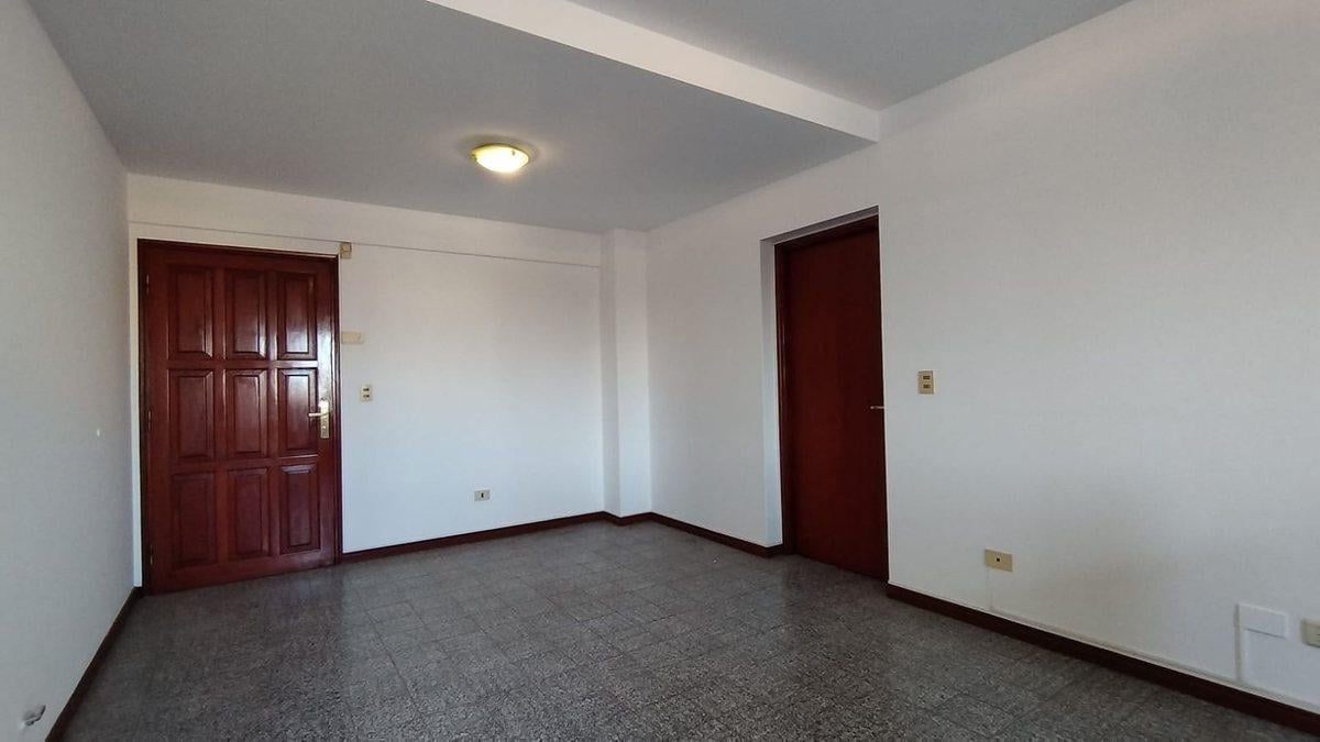 Foto de VENTA DEPTO C/COCHERA APTO CREDITO ACEPTA AUTO, imagen 2