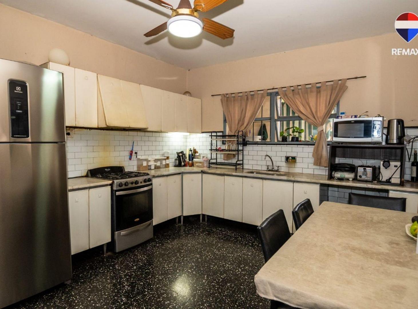 Foto de VENTA CASA 3 DORM MACROCENTRO APTA CR HIPOTECARIO, imagen 4