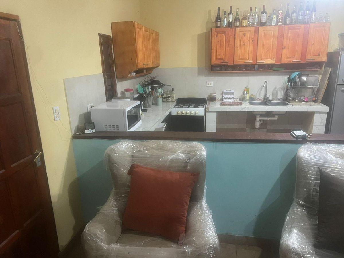 Foto de VENTA/PERMUTA CASA C/LOCALES EN RUTA 51 FINANCIA, imagen 3