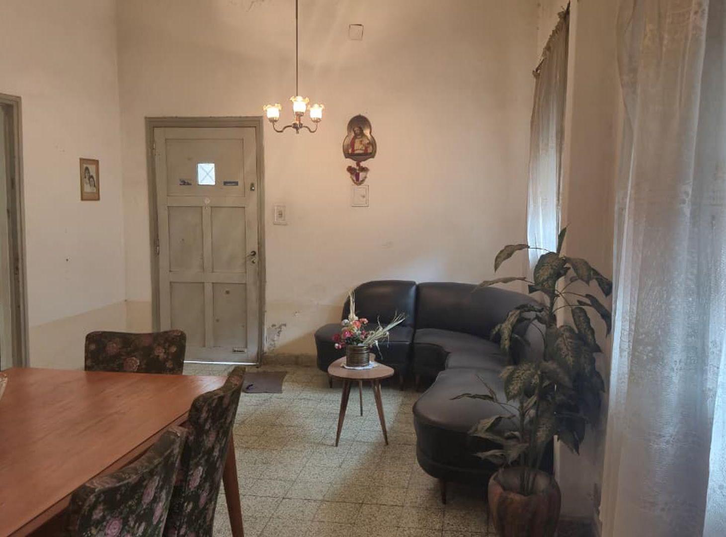 Foto de VENTA CASA ESQUINA 3 DORM C/COCHERA MACROCENTRO, imagen 3