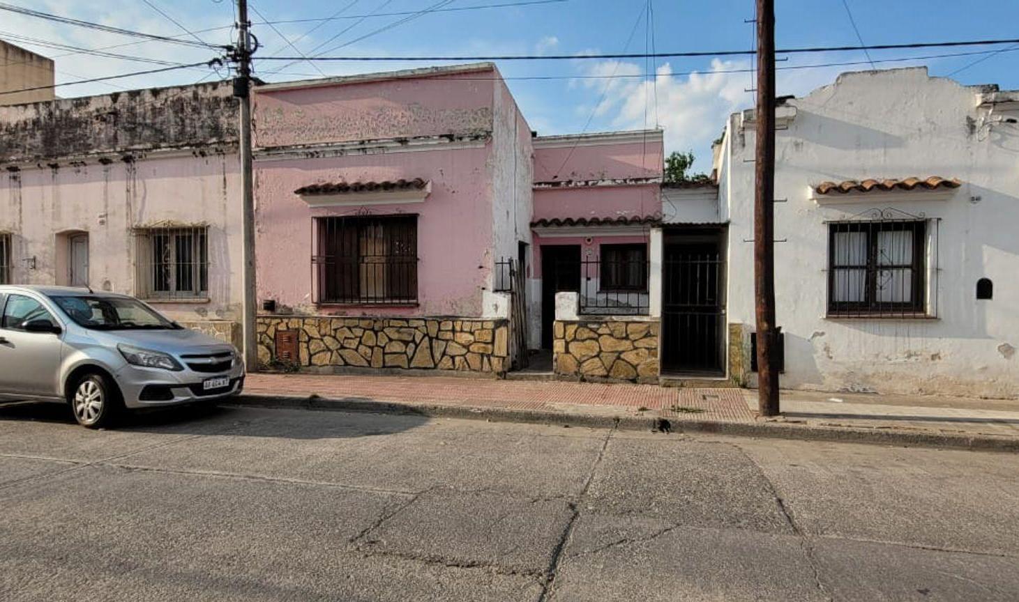 Foto de VENTA/PERMUTA CASA 4 DORM MACROCENTRO, imagen 1