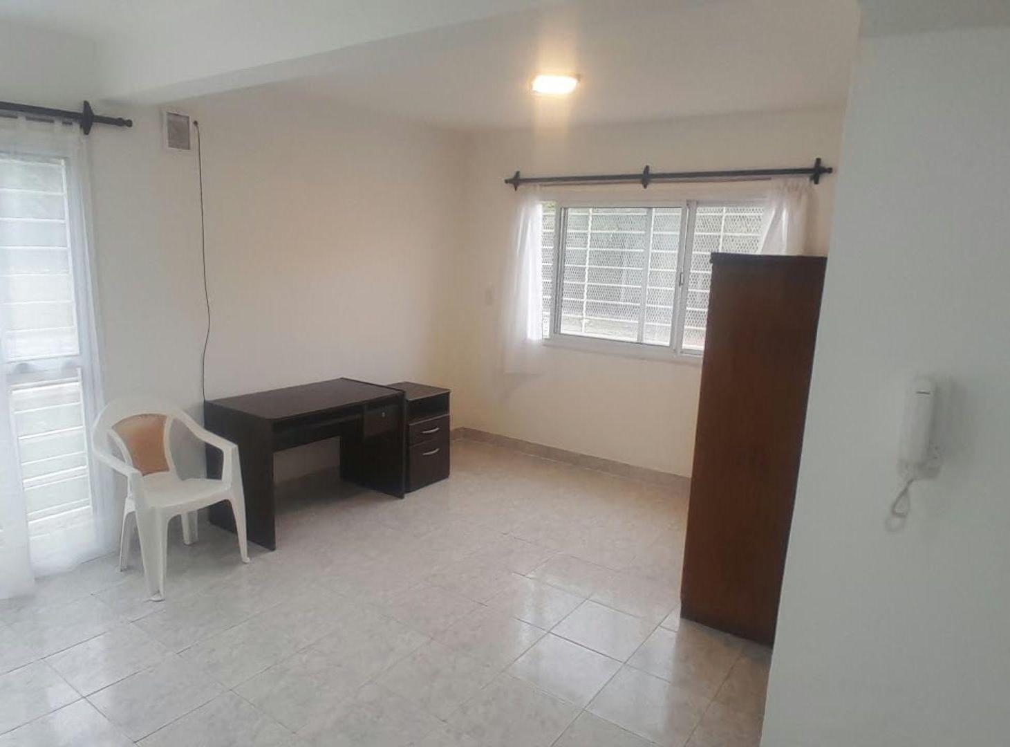 Foto de ALQUILER DEPTO MONOAMBIENTE EL HUAICO PLANTA BAJA, imagen 2