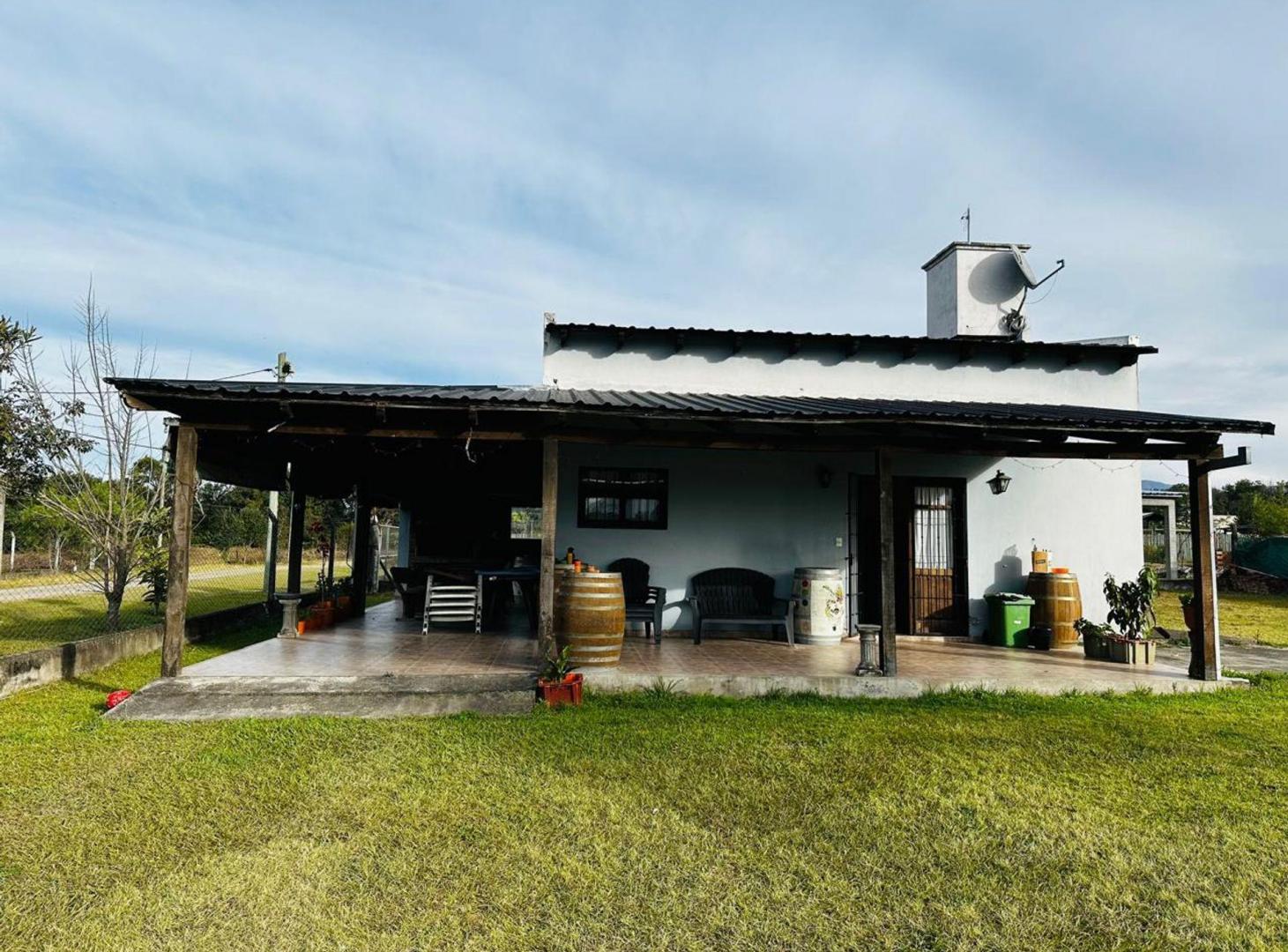 Foto de CASA CON PILETA EN VENTA EN CAMPO QUIJANO, imagen 1