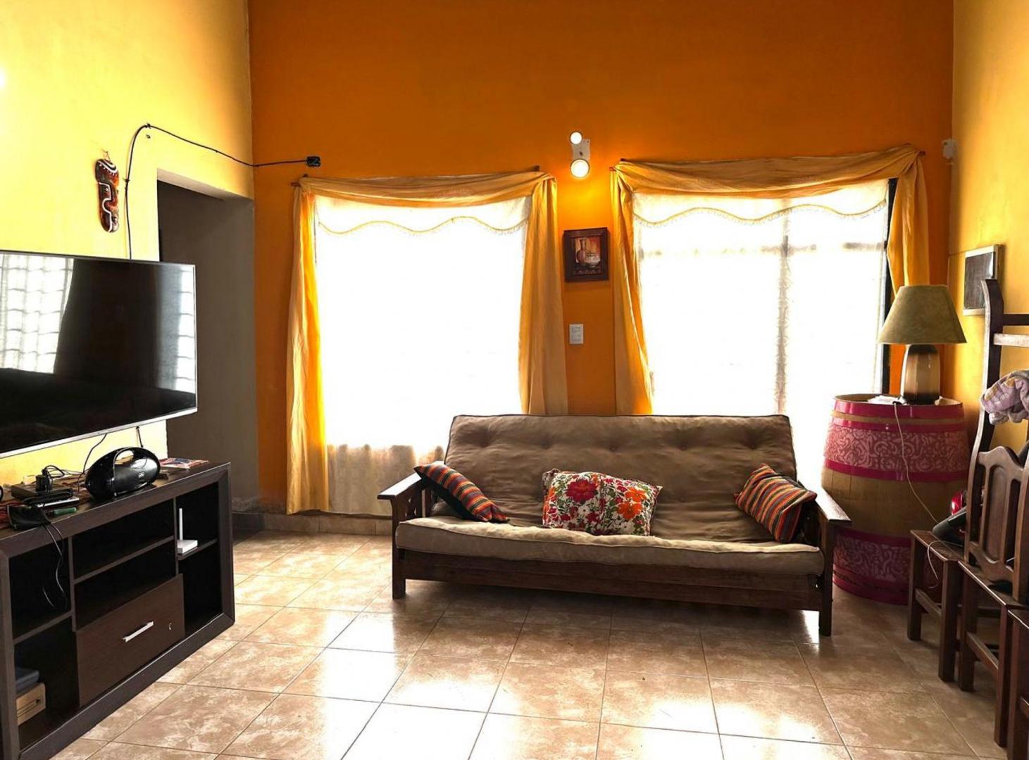 Foto de CASA CON PILETA EN VENTA EN CAMPO QUIJANO, imagen 4