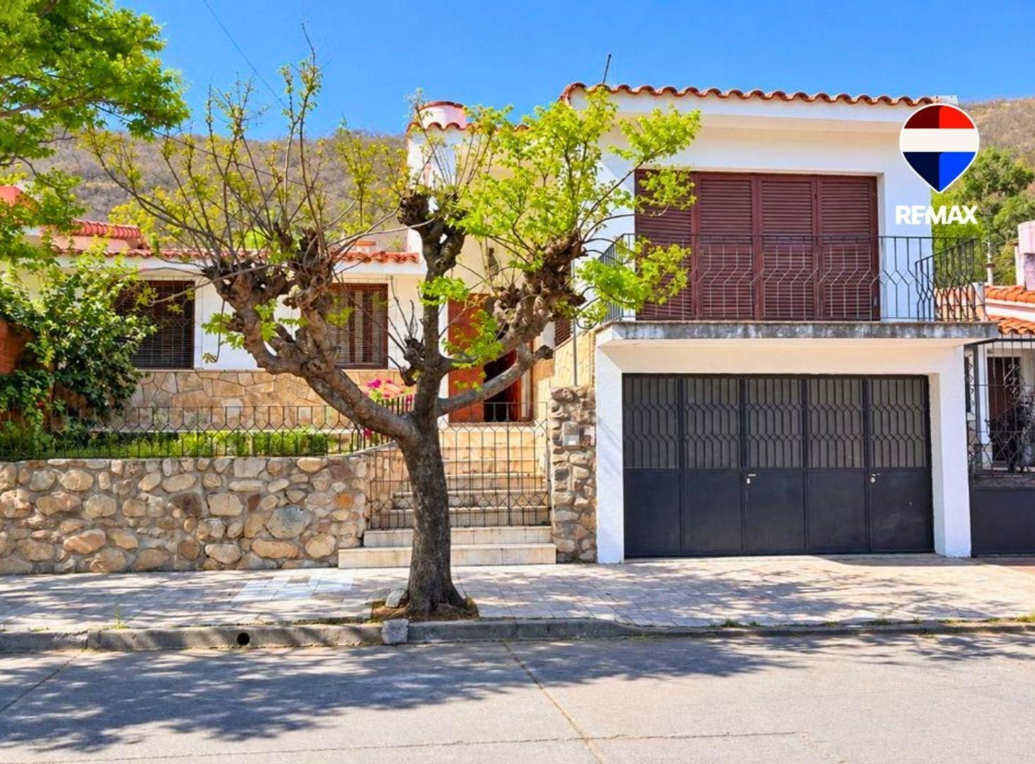 Foto de CASA VENTA PORTEZUELO 3 DORMITORIOS C/ COCHERA, imagen 2