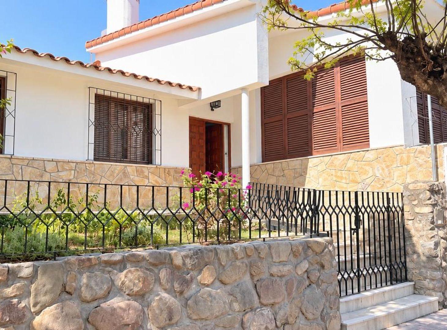 Foto de CASA VENTA PORTEZUELO 3 DORMITORIOS C/ COCHERA, imagen 3