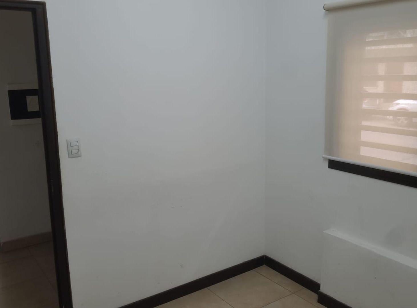 Foto de ALQUILER OFICINAS EN PLANTA BAJA MACROCENTRO, imagen 4