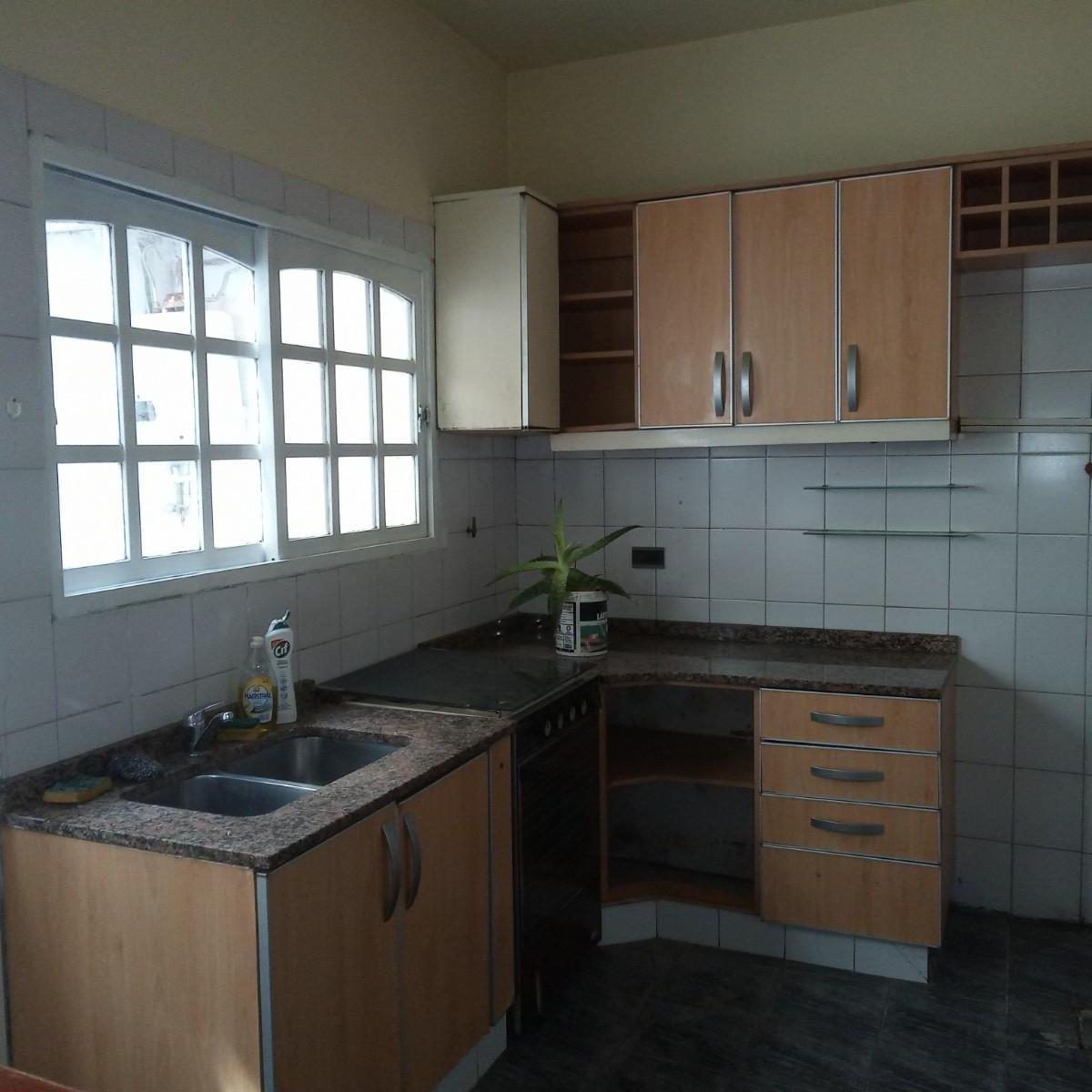 Foto de Tipo Casa 3 Amb. C/Escritorio, Patio y Fondo C/Parrilla Bahia Blanca, imagen 4