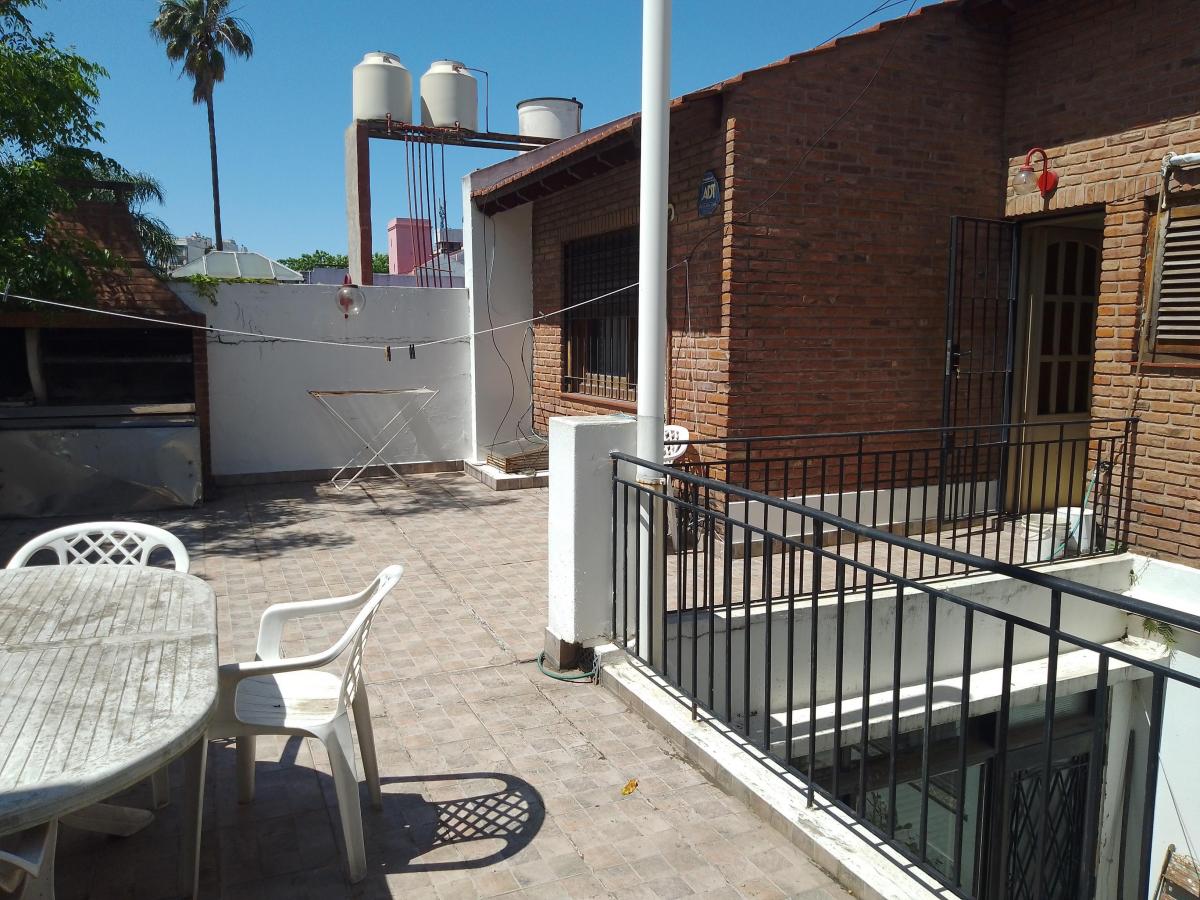 Tipo Casa en Block 6 Amb. C/patio San Nicolas Al 1000 1