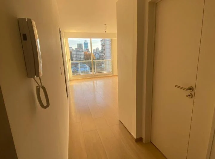 Monoambiente A Estrenar Frente C/Balcon Montañeses al 2200 3