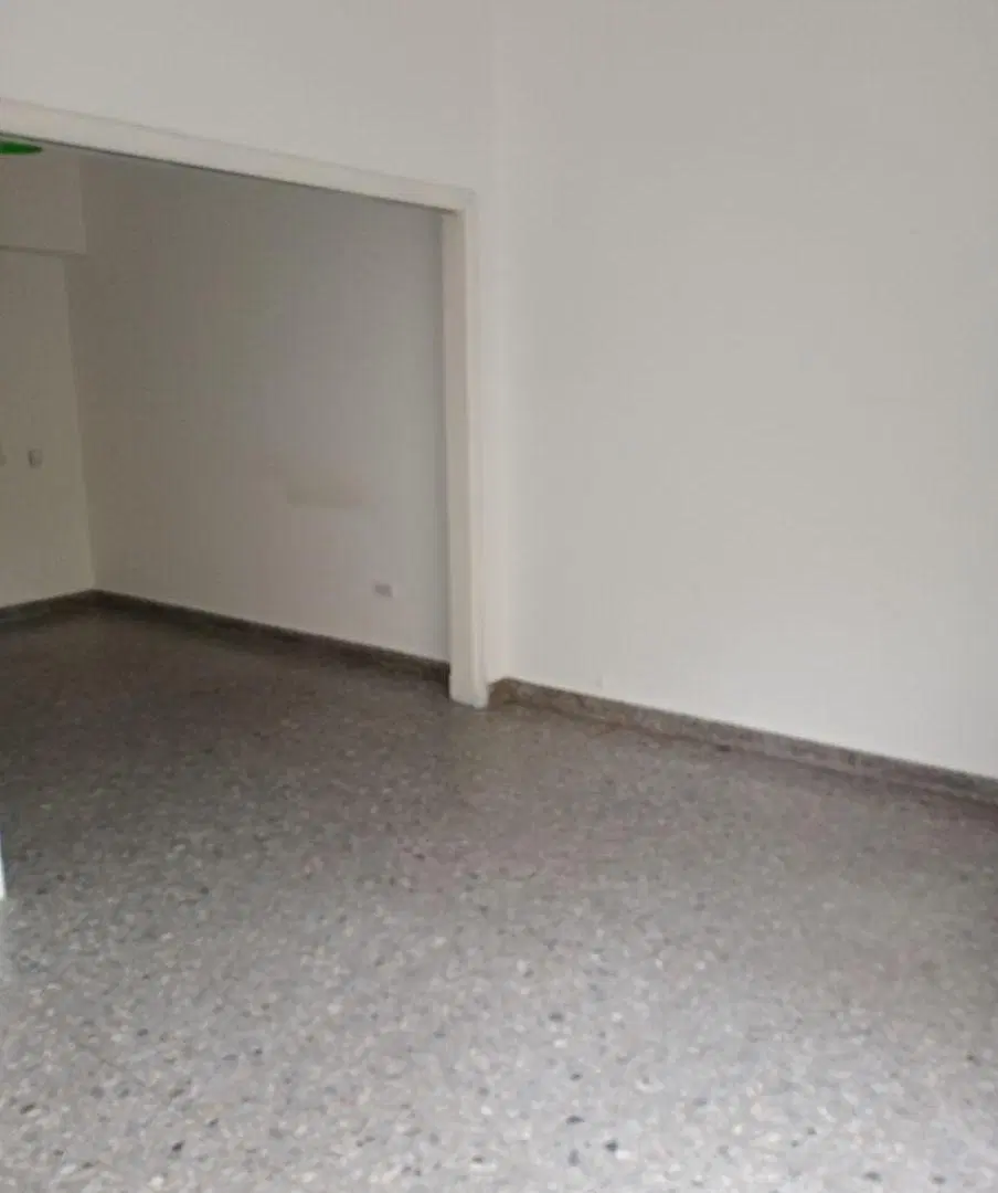 Tipo Casa 3 Amb. C/Balcon y Terraza Cortina al 1100 1