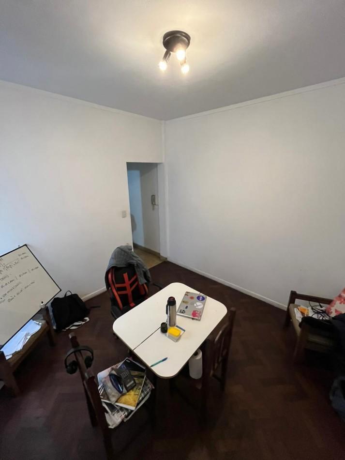 AV 53 E/ 8 Y 9 - DEPTO 2 DORM - APTO BANCO - ZONA INMEJORABLE DE LA CIUDAD