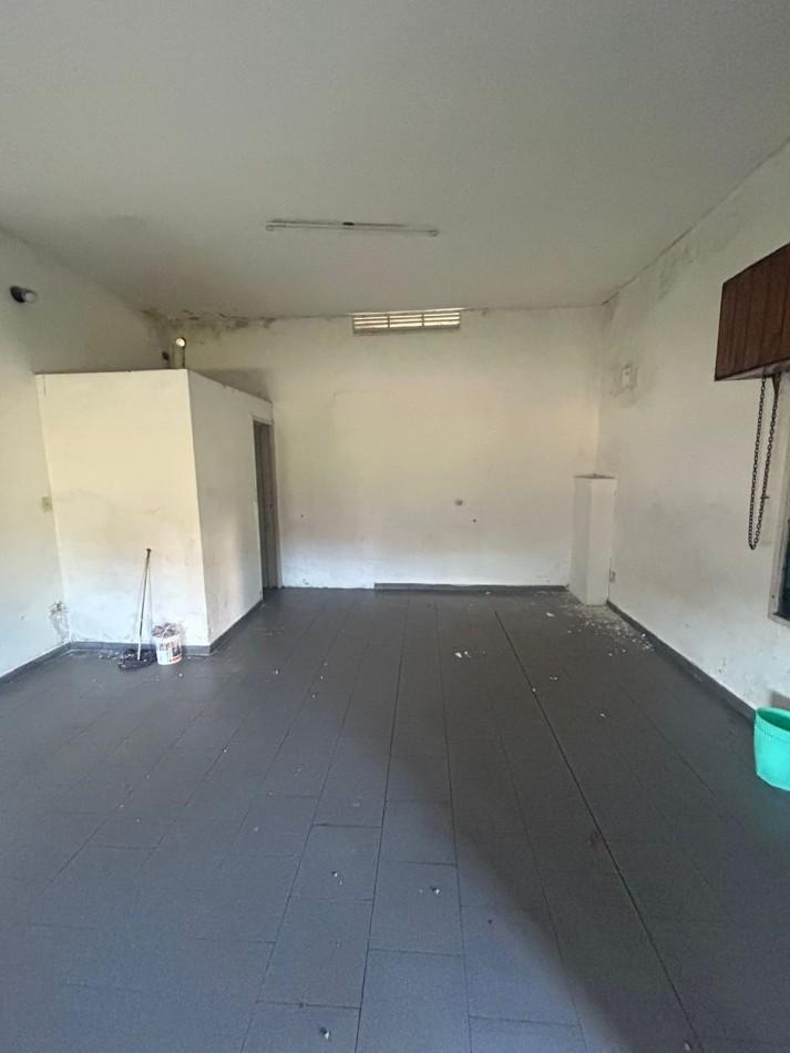 Foto de 144 ESQ 55- VENTA LOTE CON TRES LOCALES - 10 X 20, imagen 3