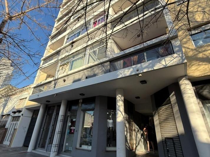 59 E/ 17 Y 18 - 1 DORMI ALQUILER ,COCINA SEPARADA EXCELENTE UBICACION- LA PLATA 2