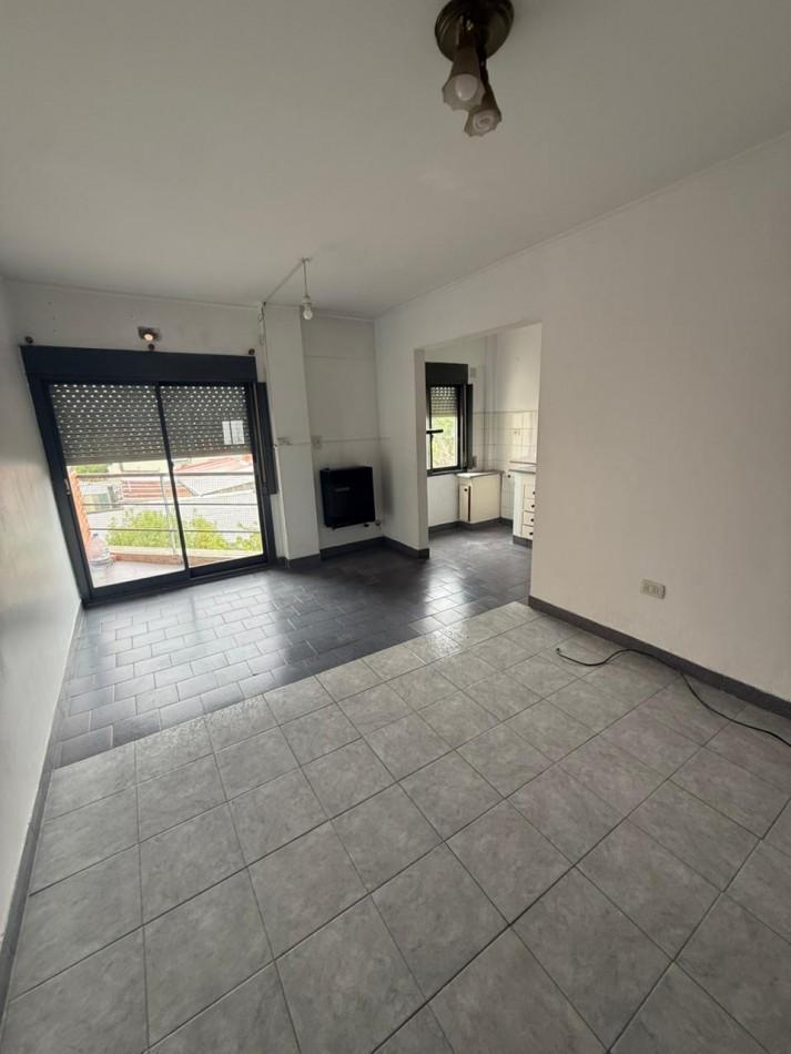 63 E 1 Y 2 -  DEPARTAMENTO DE 2 DORMITORIOS CON COCHERA EN ALQUILER