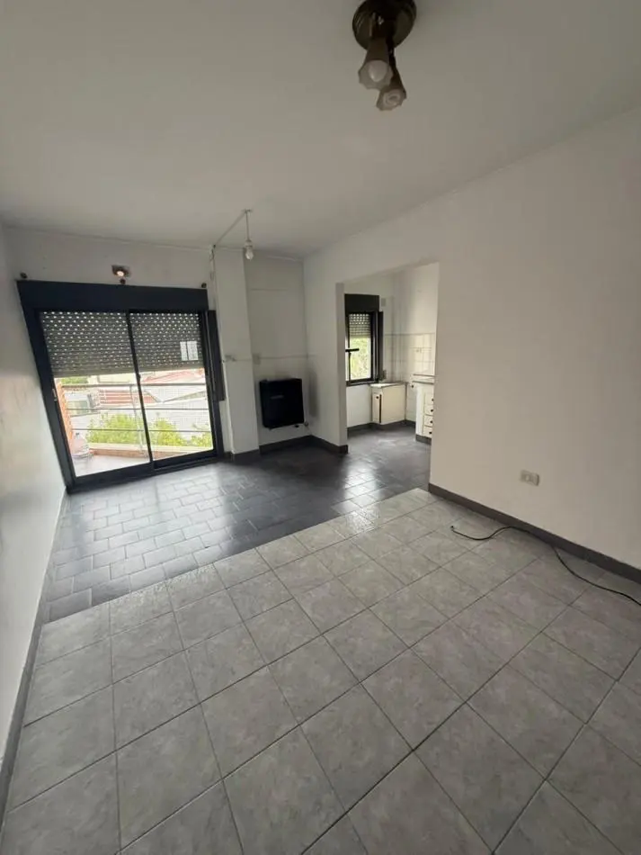 63 E 1 Y 2 -  DEPARTAMENTO DE 2 DORMITORIOS CON COCHERA EN ALQUILER 3