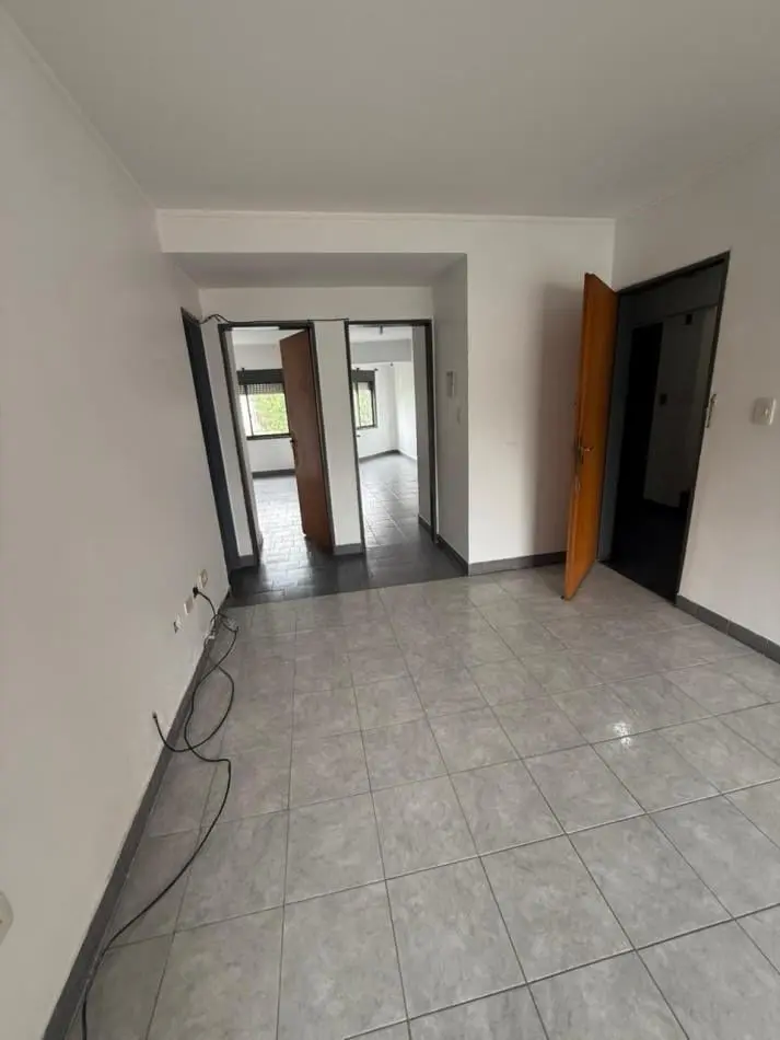 63 E 1 Y 2 -  DEPARTAMENTO DE 2 DORMITORIOS CON COCHERA EN ALQUILER 2
