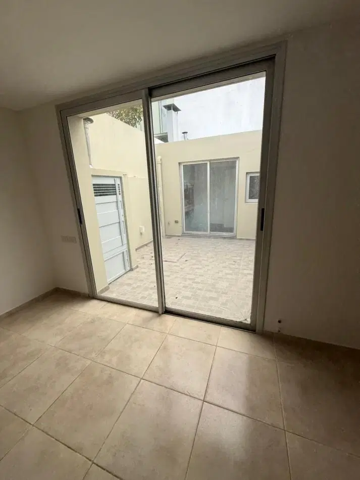 136 E/ 60 Y 61 - CASA EN ALQUILER EN LOS HORNOS- 2 DORM PATIO Y PARRILLA 5