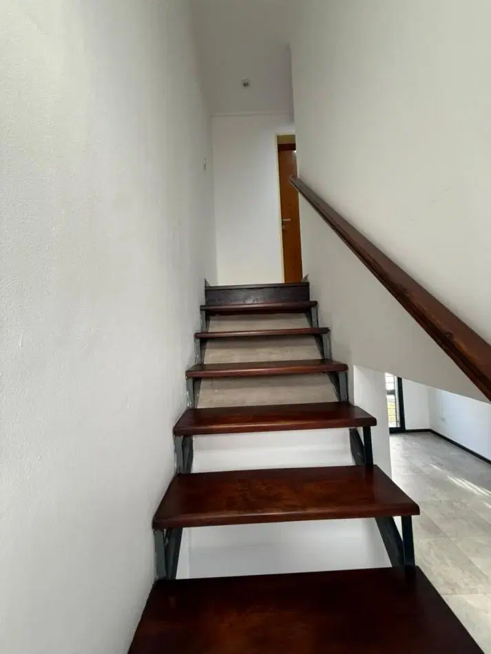 25 E/ 524 Y 525 - DUPLEX EN ALQUILER CON ENTRADA DE AUTO- PATIO Y PARRILLA 5