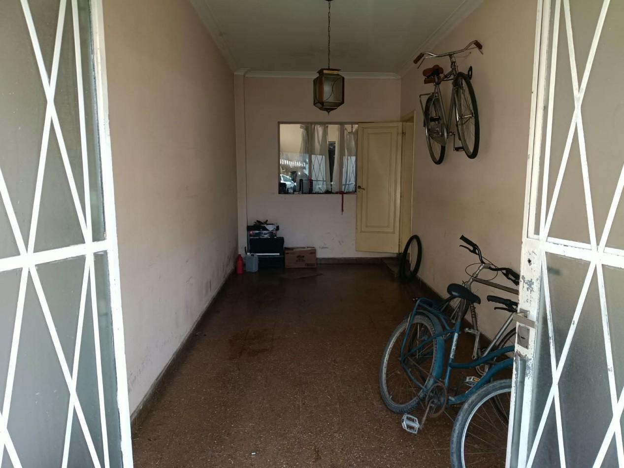 Foto de AV 60 E/ 10 Y 11 - CASA EN VENTA SOBRE AVENIDA LOTE 10 X 60, imagen 3