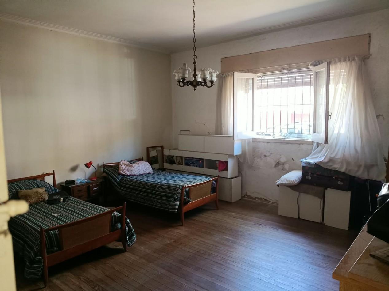 Foto de AV 60 E/ 10 Y 11 - CASA EN VENTA SOBRE AVENIDA LOTE 10 X 60, imagen 5