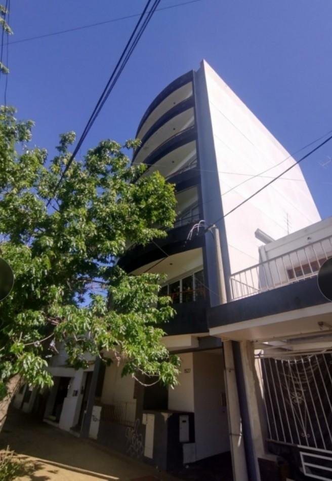 Foto de SEMI PISO AL FRENTE EN EXCELENTE ZONA - 18 E 63 Y 64, imagen 2