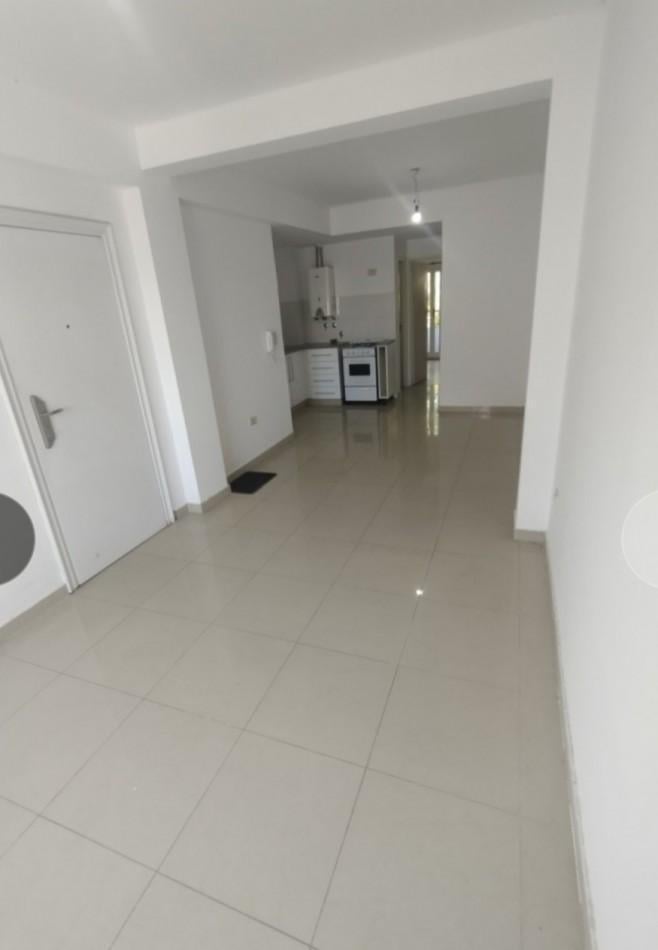 Foto de SEMI PISO AL FRENTE EN EXCELENTE ZONA - 18 E 63 Y 64, imagen 4