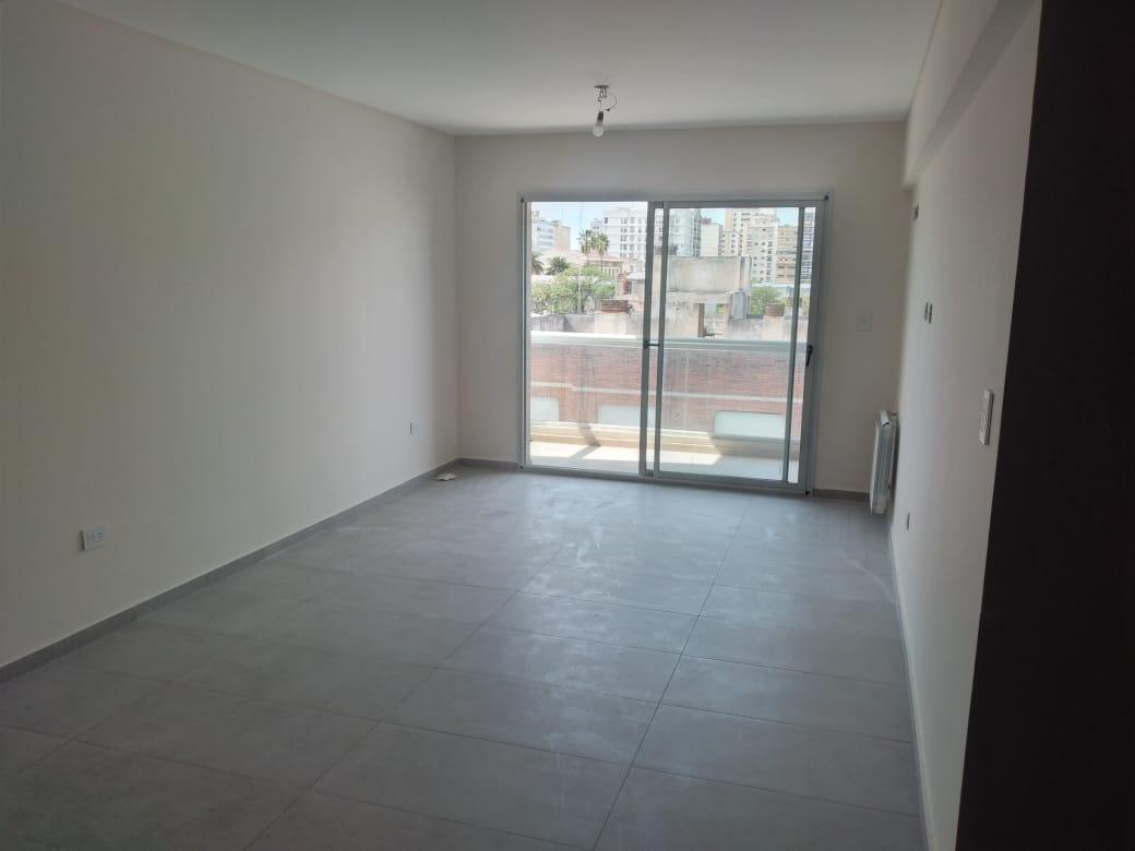 Foto de Bahia Blanca/ Gorriti al 100 con balcón y cochera!, imagen 2