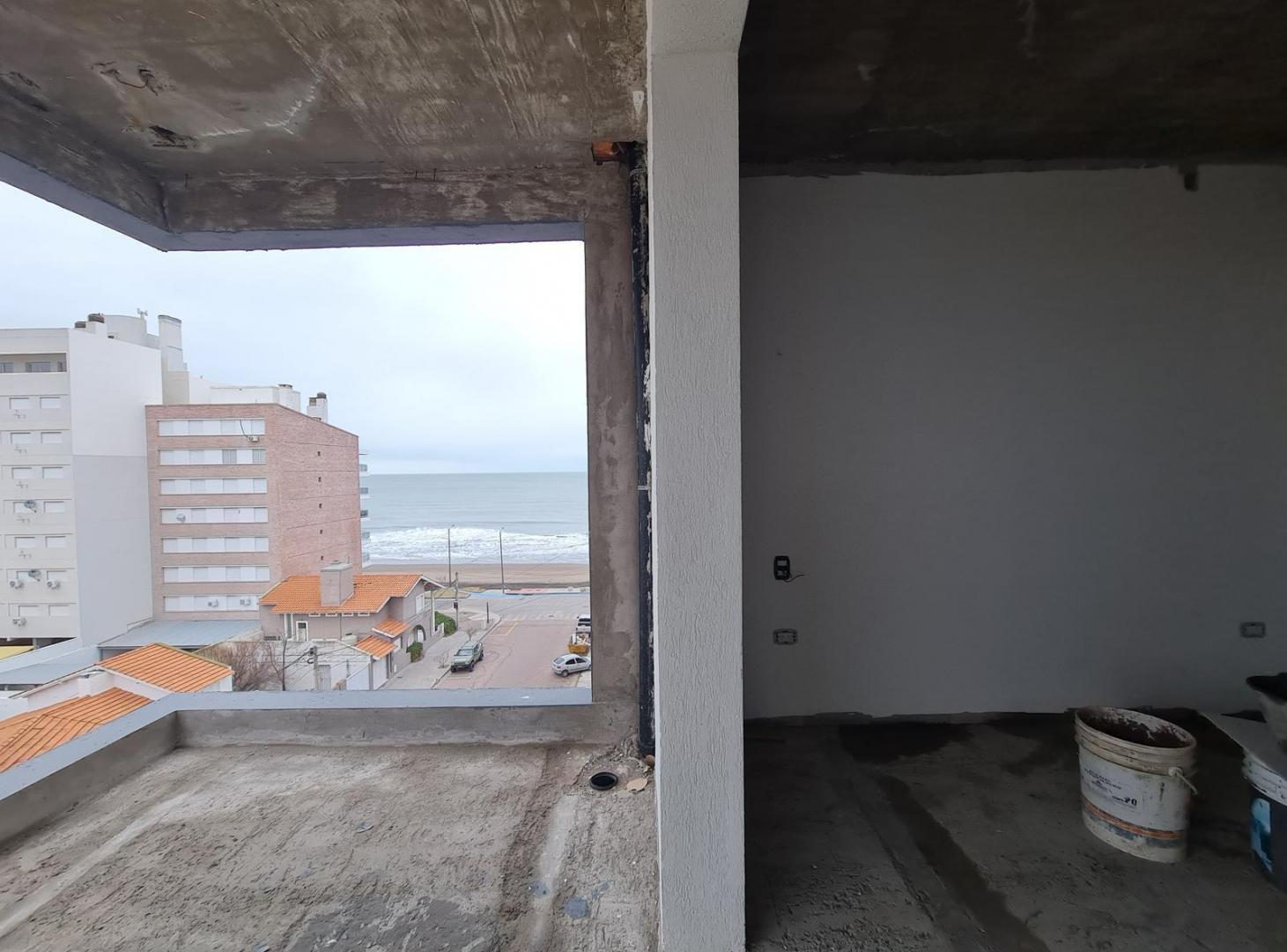 Foto de Monte Hermoso!!! A mts del Mar!!!! Amplio departamento de 1 d. con, imagen 4