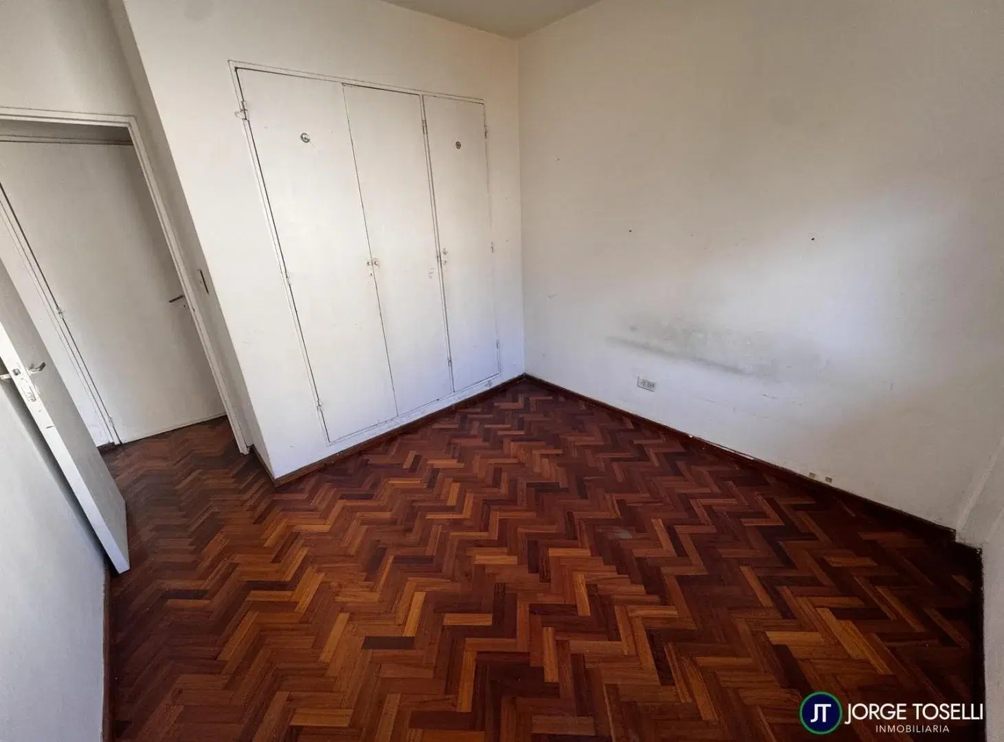 Departamento en Barrio Norte, 2 ambientes, al frente. Excelente Luminosidad. A mts. de Av. Cordoba. 5