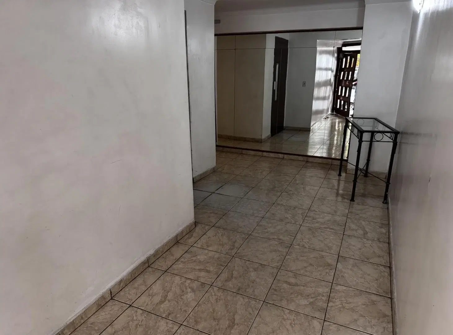 Departamento en Barrio Norte, 2 ambientes, al frente. Excelente Luminosidad. A mts. de Av. Cordoba. 2