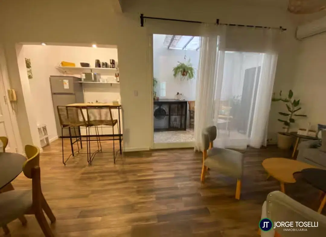 DEPARTAMENTO DE 2 AMBIENTES CON PATIO 3