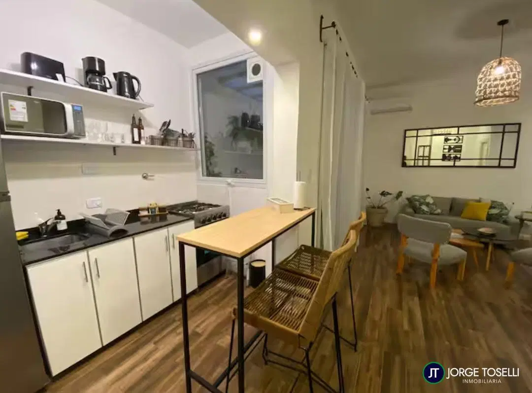 DEPARTAMENTO DE 2 AMBIENTES CON PATIO 4