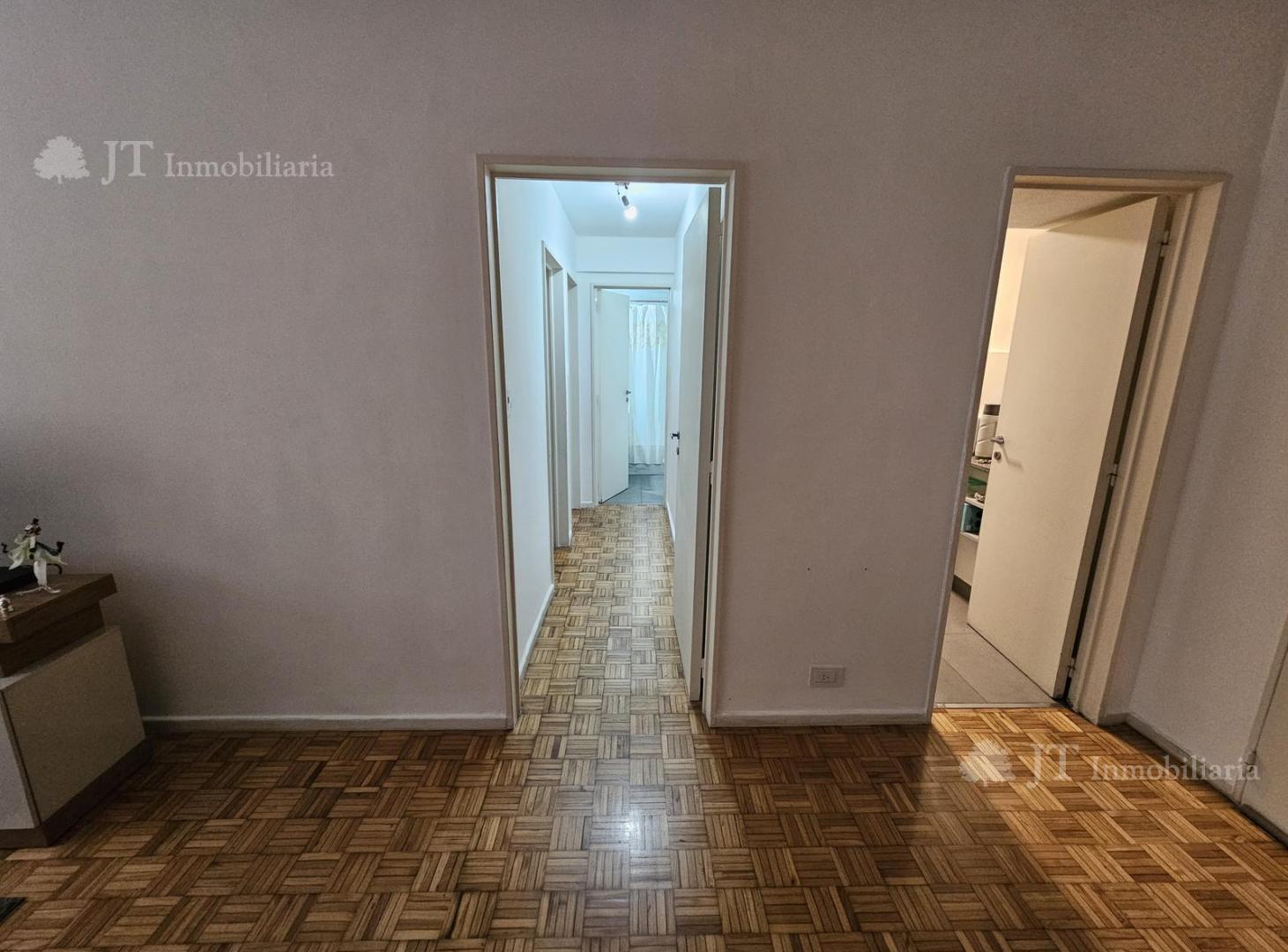 Foto de EXCELENTE DEPARTAMENTO DE 3 AMBIENTES EN VENTA. BARRIO NORTE, imagen 4