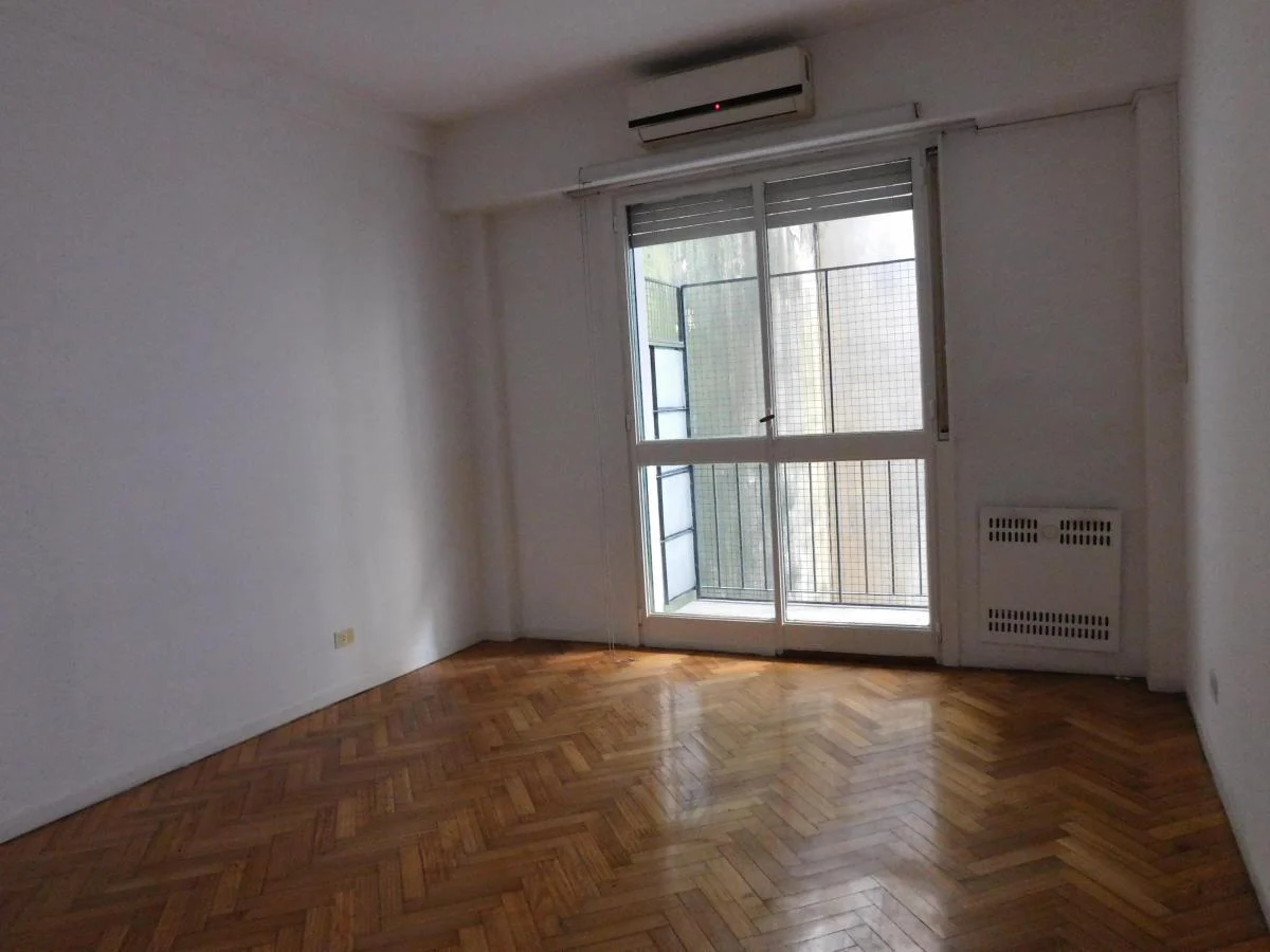 Foto de Libertador y Basavilbaso 2 dorm c/dep APTO PROF, imagen 4