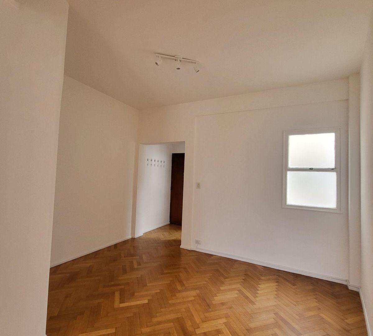 Foto de ARENALES y VIDT Todo luz lugar p/lavarropas, imagen 2