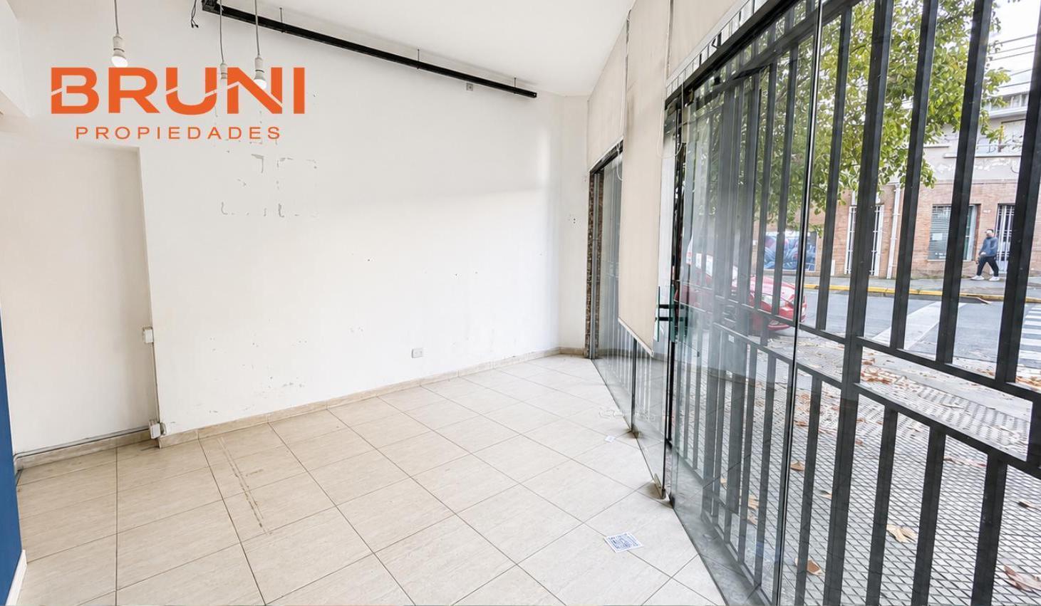Foto de San Blas al 2400 | Villa Gral. Mitre | Local Comercial con Frente, imagen 2