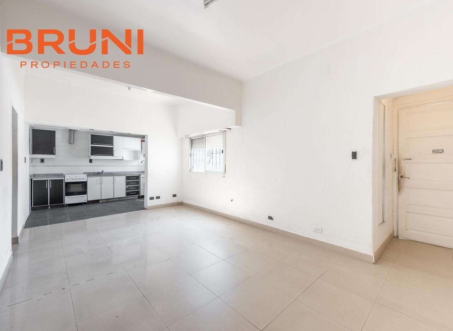 Foto de Senillosa al 1500 / Parque Chacabuco / PH 3 Ambientes en Venta, imagen 4