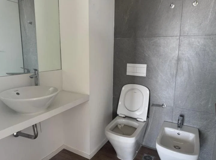 3 Ambientes con cochera y balcón alto – Quartier del Bajo 5