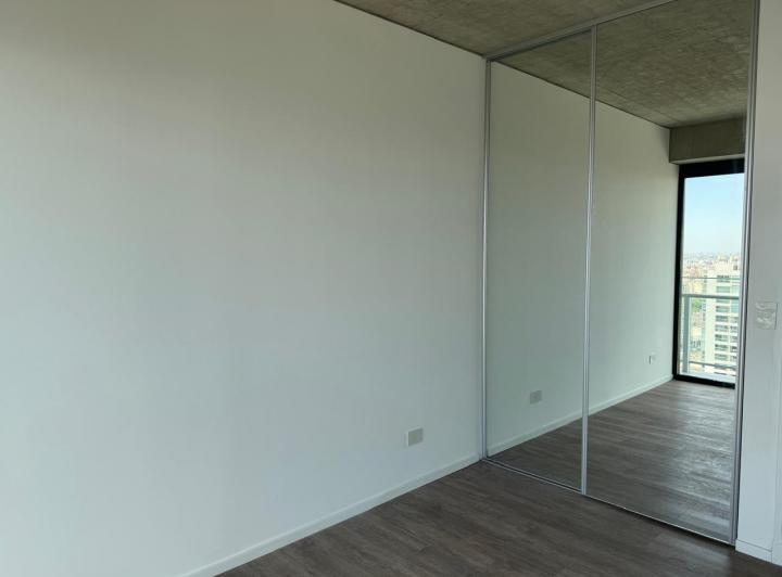Departamento alto de 3 ambientes con cochera y gran balcón – Quartier del Bajo 5
