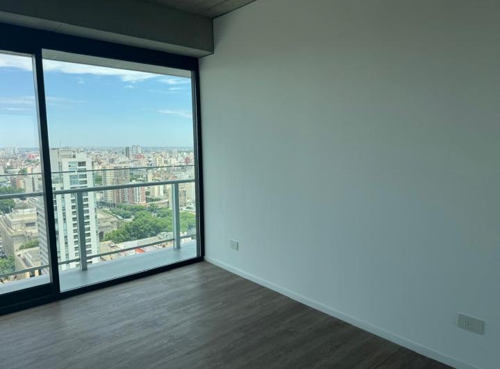 Departamento alto de 3 ambientes con cochera y gran balcón – Quartier del Bajo 4