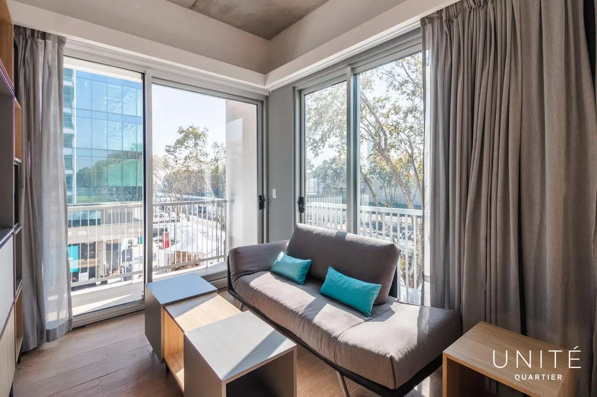 Excelente Loft en alquiler temporario con cochera amoblado. Distrito Quartier, Retiro. 3