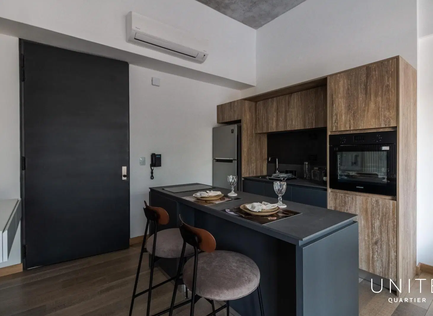 Excelente Loft amoblado con cochera en alquiler tradicional. Distrito Quartier, Retiro. 2