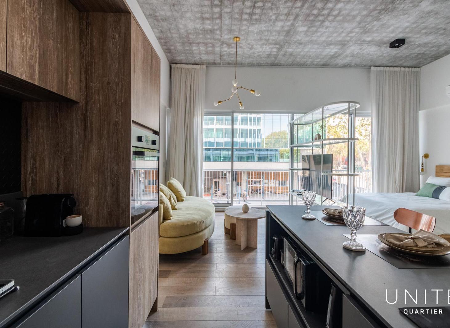 Excelente Loft amoblado con cochera en alquiler tradicional. Distrito Quartier, Retiro.