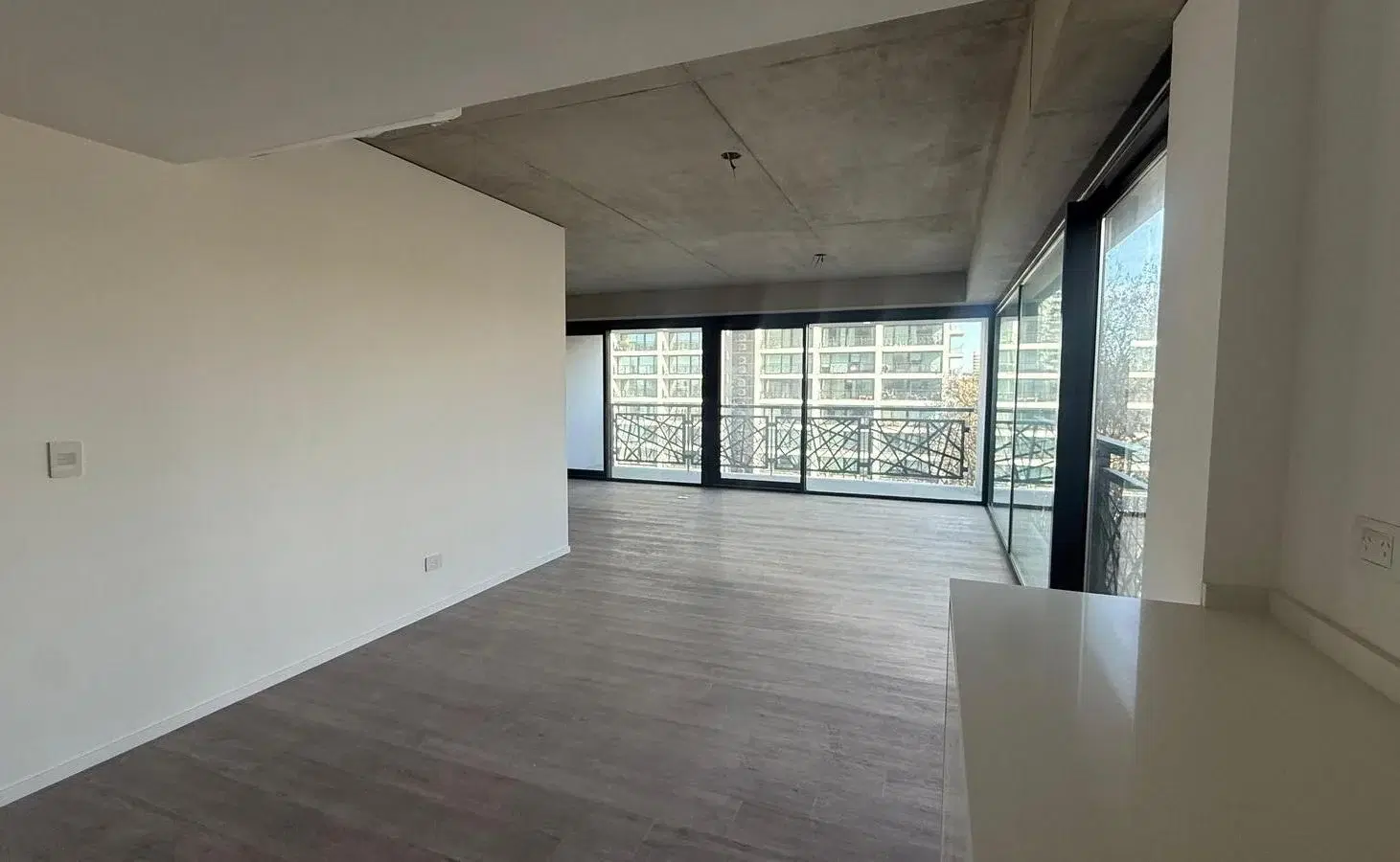 Excelente dos ambientes con cochera, Quartier Del Bajo - Puerto Madero 2