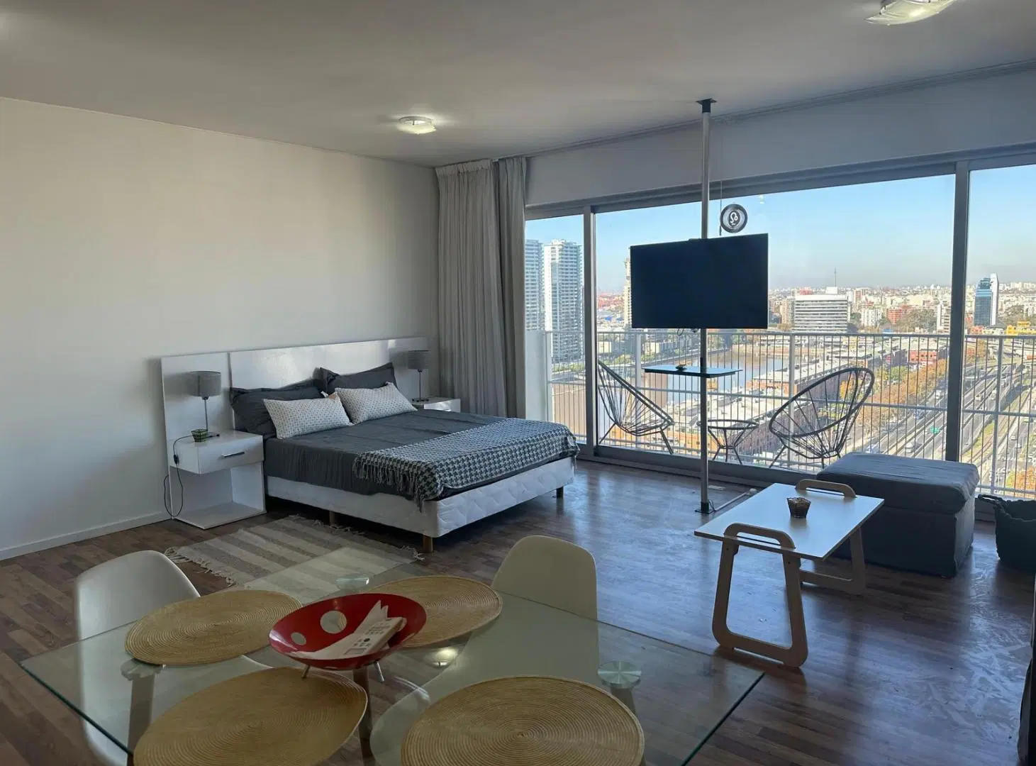 Loft en alquiler temporario con vista al río en Quartier Madero Urbano 4